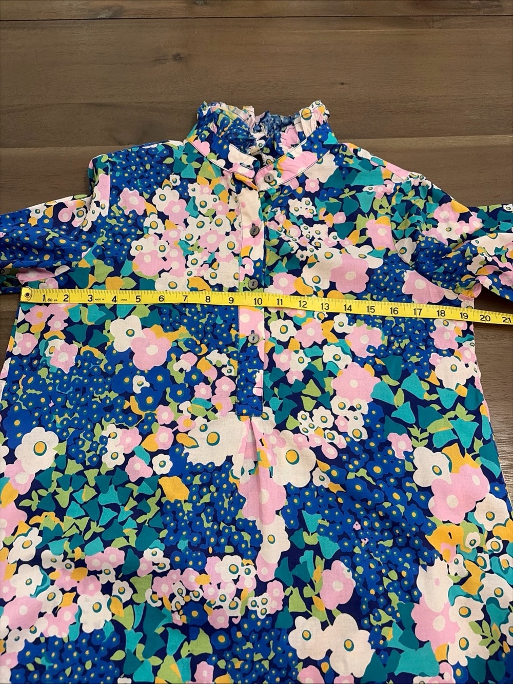 Tuckernuck Blue Floral Ruffle-Collared pullover shirt - Picture 7 of 10